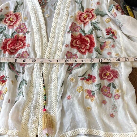 Johnny Was Aurora Kimono white embroidered tassels Sz L EX cond boho - Picture 10 of 10